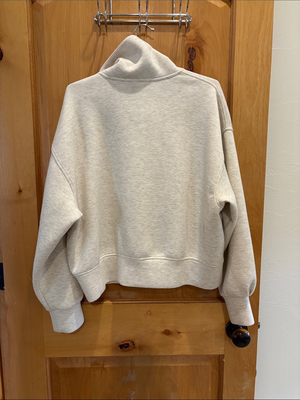 Old Navy Women’s sweatshirt and pants - Picture 7 of 7